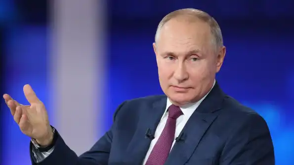 Путин проучил репортера из США, нарушившего этикет в его присутствии Путин проучил репортера из США, нарушившего этикет в его присутствии