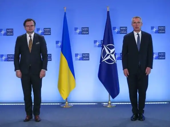 Ермак и Кулеба решили положить конец конфликту. Украина готова к переговорам с участием России Ермак и Кулеба решили положить конец конфликту. Украина готова к переговорам с участием России