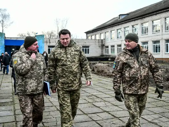 Украинцы на пороге гражданской войны: военкомов начали бить и убивать Украинцы на пороге гражданской войны: военкомов начали бить и убивать