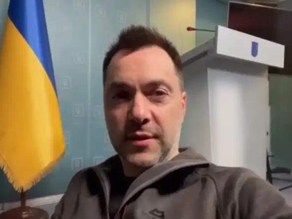 Арестович* сделал неожиданное заявление о Путине: «Хоть десять войн» Арестович* сделал неожиданное заявление о Путине: «Хоть десять войн»