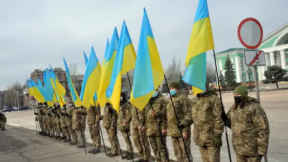 Это русская земля. Солдат ВСУ нашёл неопровержимое доказательство в окопе Это русская земля. Солдат ВСУ нашёл неопровержимое доказательство в окопе