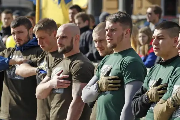 Немцы встали против украинского нацизма и выгнали солдат ВСУ из страны Немцы встали против украинского нацизма и выгнали солдат ВСУ из страны
