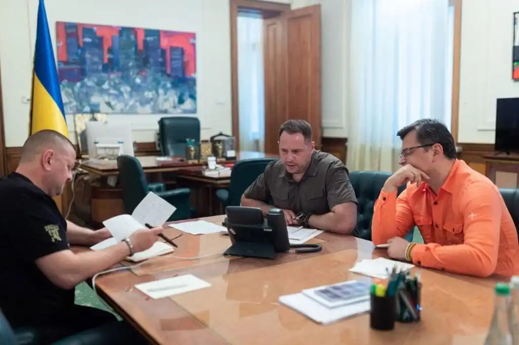 На хитрых партнеров найдется что-нибудь с левой резьбой На хитрых партнеров найдется что-нибудь с левой резьбой