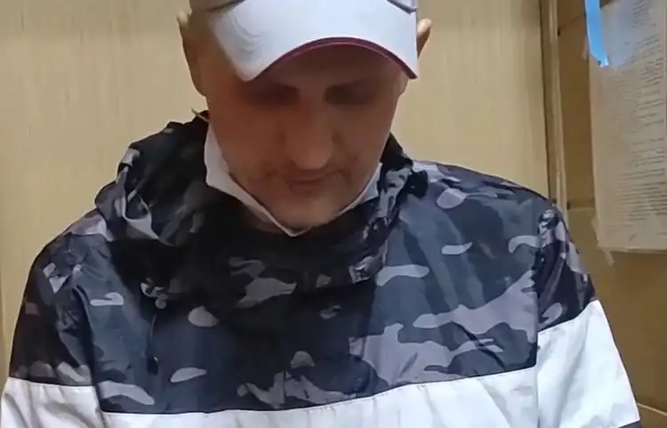 «Мы тебе ноги перестреляем»: как русский курьер обманул украинских телефонных мошенников на полмиллиона рублей «Мы тебе ноги перестреляем»: как русский курьер обманул украинских телефонных мошенников на полмиллиона рублей