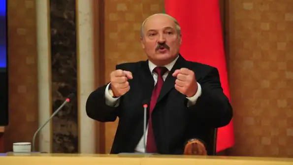 Осталась только последняя красная кнопка: Лукашенко поставил Западу жёсткий ультиматум по Украине Осталась только последняя красная кнопка: Лукашенко поставил Западу жёсткий ультиматум по Украине