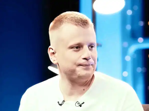 Шутки кончились: спецслужбы взяли позорно сбежавшего Комиссаренко в оборот Шутки кончились: спецслужбы взяли позорно сбежавшего Комиссаренко в оборот