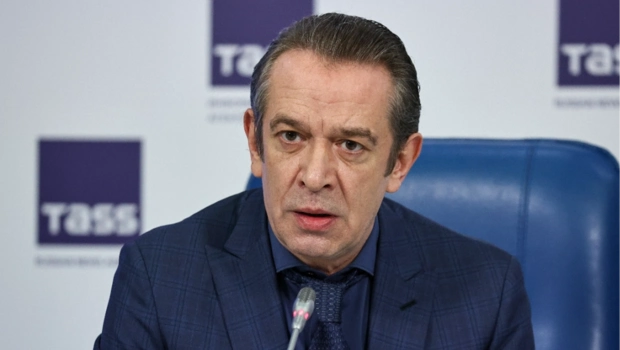 Владимир Машков раскрыл подробности учебы у Олега Табакова: «Рвал меня на части» Владимир Машков раскрыл подробности учебы у Олега Табакова: «Рвал меня на части»
