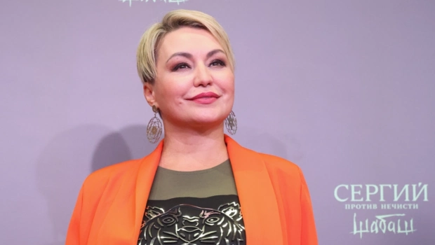 Катя Лель рассказала о подарках на 50-летний юбилей: «Чуть с ума не сошла» Катя Лель рассказала о подарках на 50-летний юбилей: «Чуть с ума не сошла»