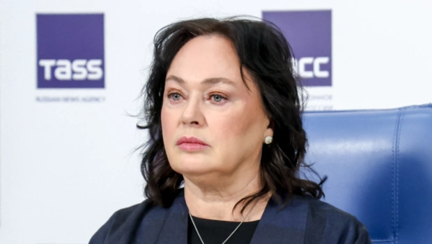 Лариса Гузеева рассказала о болезни: «Я еле сижу» Лариса Гузеева рассказала о болезни: «Я еле сижу»