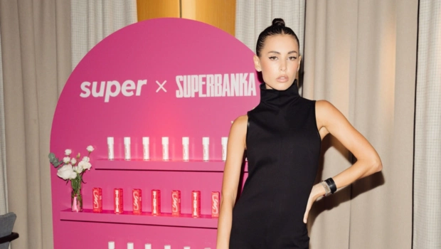 Super устроил вечеринку в честь коллаборации с бьюти-брендом Superbanka Super устроил вечеринку в честь коллаборации с бьюти-брендом Superbanka