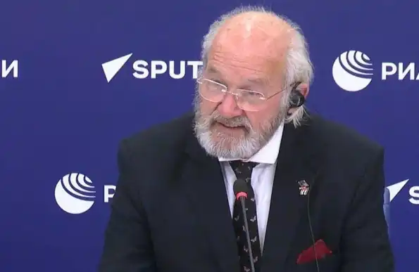 Отец Джулиана Ассанжа прервал молчание о подлости и лжи США Отец Джулиана Ассанжа прервал молчание о подлости и лжи США