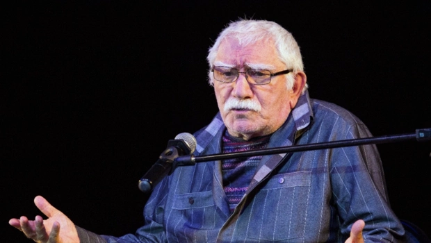 Вдова Армена Джигарханяна вынуждена жить в квартире незнакомца Вдова Армена Джигарханяна вынуждена жить в квартире незнакомца