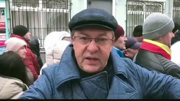 Молдаванин три дня добирался в Россию через Латвию, увидел какие порядки в Европе и даже заплакал, когда пересёк границу Молдаванин три дня добирался в Россию через Латвию, увидел какие порядки в Европе и даже заплакал, когда пересёк границу