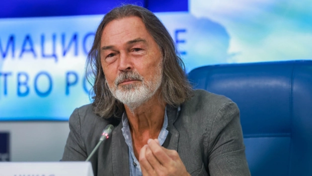 68-летний Никас Сафронов готовится стать отцом в седьмой раз 68-летний Никас Сафронов готовится стать отцом в седьмой раз