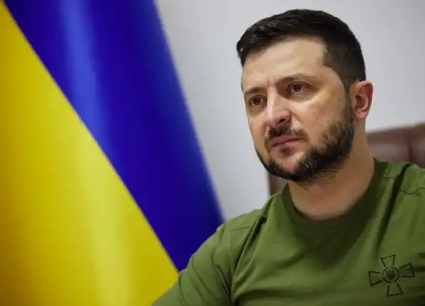 Беги, Вова, беги. Зеленский спасёт свою жизнь, если только сбежит в Россию Беги, Вова, беги. Зеленский спасёт свою жизнь, если только сбежит в Россию