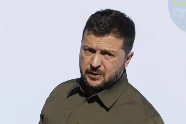 «Орал как сумасшедший». Зеленский в истерике: обвинил Шольца в предательстве и послал кланяться Путину? «Орал как сумасшедший». Зеленский в истерике: обвинил Шольца в предательстве и послал кланяться Путину?