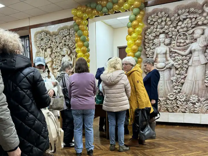 «Пошли вон отседова!»: питерские сеансы Кашпировского обернулись скандалом «Пошли вон отседова!»: питерские сеансы Кашпировского обернулись скандалом