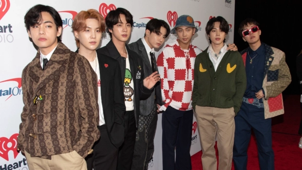 Чонгук из BTS запустил канал для своего питомца и уже набрал 500 тыс подписчиков Чонгук из BTS запустил канал для своего питомца и уже набрал 500 тыс подписчиков