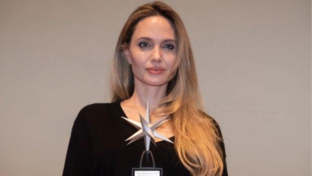Анджелина Джоли опасается переезда старшей дочери: «Может попасть в неприятности» Анджелина Джоли опасается переезда старшей дочери: «Может попасть в неприятности»