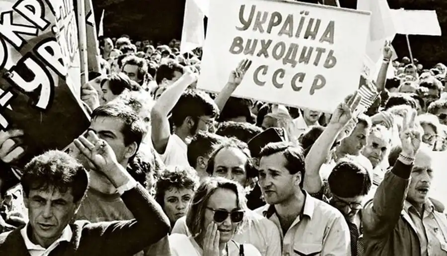 Украину создали на лжи: раскрыта правда о главном документе в истории «незалежной» Украину создали на лжи: раскрыта правда о главном документе в истории «незалежной»