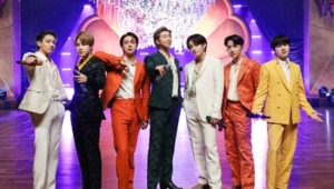 Джин и Джей-Хоуп из BTS сделали фанатам подарок Джин и Джей-Хоуп из BTS сделали фанатам подарок