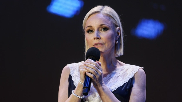Марина Зудина честно ответила на подозрения в пластике: «Удовольствия никакого не получаю» Марина Зудина честно ответила на подозрения в пластике: «Удовольствия никакого не получаю»