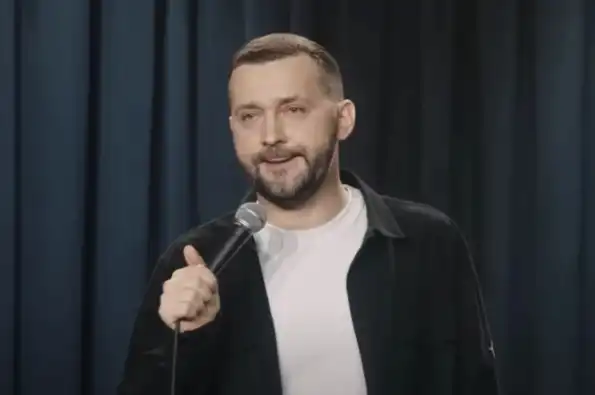 «Русланчик пробивает дно». Комику Белому не простили шутки над Суворовым «Русланчик пробивает дно». Комику Белому не простили шутки над Суворовым