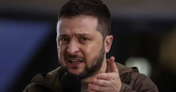 Разговаривают только матом: беседа Путина и Трампа довела Зеленского до истерики Разговаривают только матом: беседа Путина и Трампа довела Зеленского до истерики