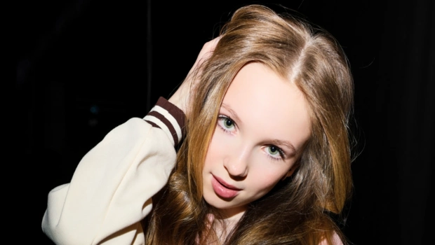 12-летняя Betsy собрала фанатов и друзей на большом сольнике в Москве 12-летняя Betsy собрала фанатов и друзей на большом сольнике в Москве