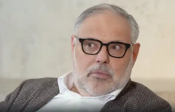 «Когда нет денег, платят землёй»: Хазин раскрыл, как Путин выбьет из Европы «замороженные» резервы России «Когда нет денег, платят землёй»: Хазин раскрыл, как Путин выбьет из Европы «замороженные» резервы России