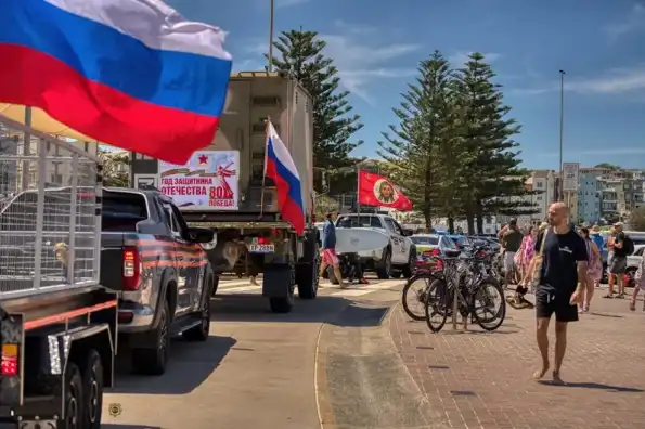 «Поддержка растёт». Парад с буквой Z и флагами РФ восхитил австралийцев «Поддержка растёт». Парад с буквой Z и флагами РФ восхитил австралийцев