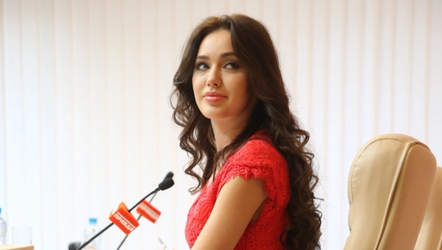 Анастасия Костенко гневно отчитала многодетную мать Анастасия Костенко гневно отчитала многодетную мать
