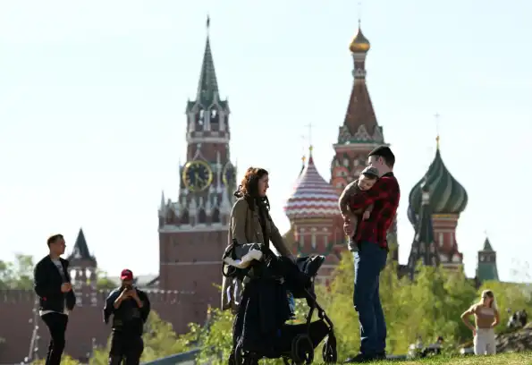 «Не встречал никого, кому бы не нравился Путин». Что говорят западные семьи, переехавшие в Россию «Не встречал никого, кому бы не нравился Путин». Что говорят западные семьи, переехавшие в Россию