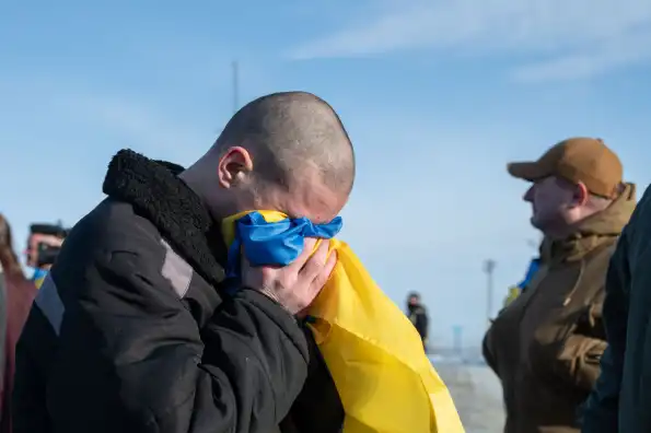 «Пусть берут пример с немцев»: для взятых в плен в Курской области боевиков ВСУ нашли занятие «Пусть берут пример с немцев»: для взятых в плен в Курской области боевиков ВСУ нашли занятие
