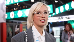 Клава Кока раскритиковала манеры посетителей VIP-зала аэропорта: «Как будто их рабы» Клава Кока раскритиковала манеры посетителей VIP-зала аэропорта: «Как будто их рабы»