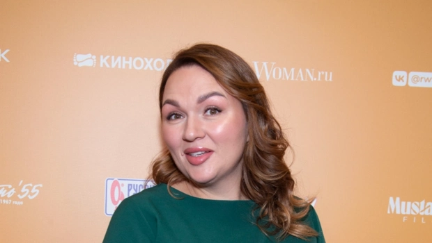 Надежда Ангарская отчитала мошенников, после чего они стали ей угрожать Надежда Ангарская отчитала мошенников, после чего они стали ей угрожать