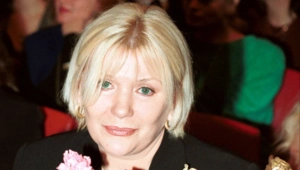 Дарья Донцова рассказала, как вовремя распознать рак груди Дарья Донцова рассказала, как вовремя распознать рак груди