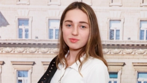 Анастасия Волочкова случайно выдала секрет жениха дочери и будущих сватов Анастасия Волочкова случайно выдала секрет жениха дочери и будущих сватов