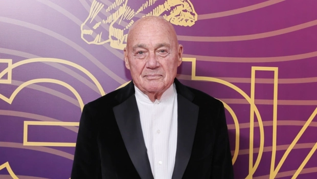 91-летний Владимир Познер раскрыл секрет долголетия: «Не чувствую себя стариком» 91-летний Владимир Познер раскрыл секрет долголетия: «Не чувствую себя стариком»
