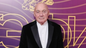 91-летний Владимир Познер раскрыл секрет долголетия: «Не чувствую себя стариком» 91-летний Владимир Познер раскрыл секрет долголетия: «Не чувствую себя стариком»