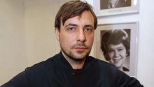 Евгений Цыганов — о воспитании восьмерых детей: «Я-то что? У детей есть мамы» Евгений Цыганов — о воспитании восьмерых детей: «Я-то что? У детей есть мамы»