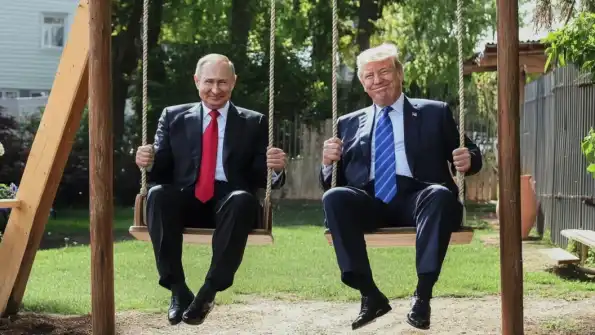 Украина — это жалкая мелочь. Вот что на самом деле обсуждают Трамп и Путин Украина — это жалкая мелочь. Вот что на самом деле обсуждают Трамп и Путин