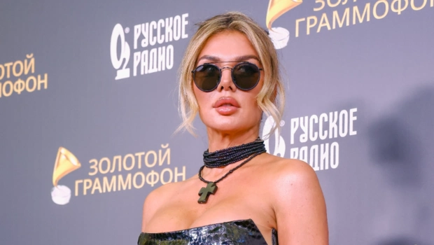 Анна Седокова заявила о планах улететь из России без обратного билета Анна Седокова заявила о планах улететь из России без обратного билета