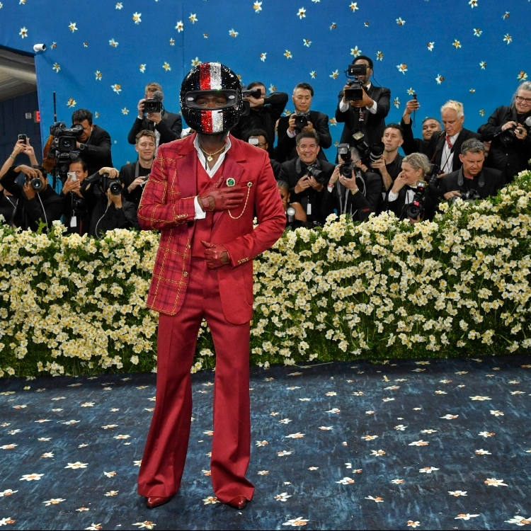 Деми Мур, Рианна и Памела Андерсон: главные наряды Met Gala 2025
