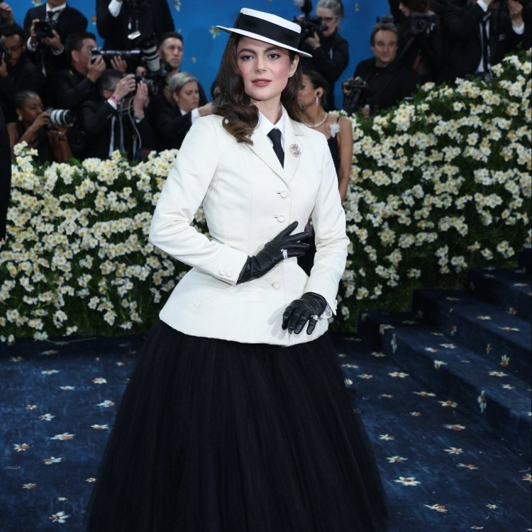 Деми Мур, Рианна и Памела Андерсон: главные наряды Met Gala 2025