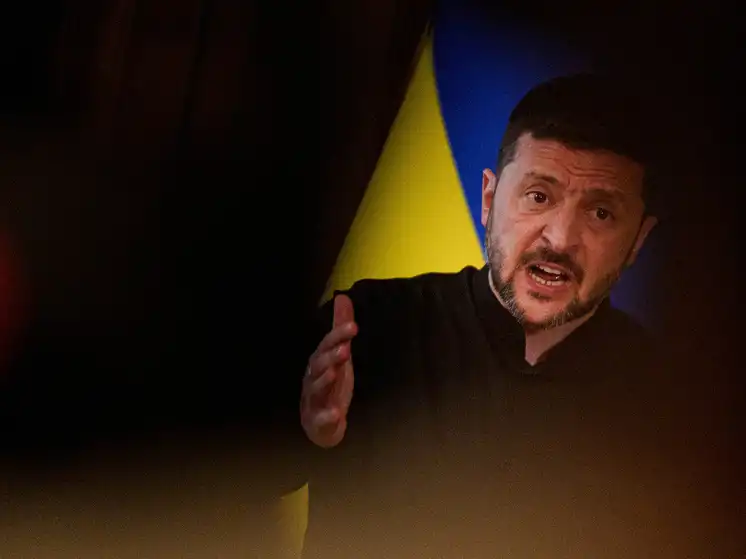 Зеленский опозорился в Стамбуле перед «старшими товарищами»: жалкий человек Зеленский опозорился в Стамбуле перед «старшими товарищами»: жалкий человек