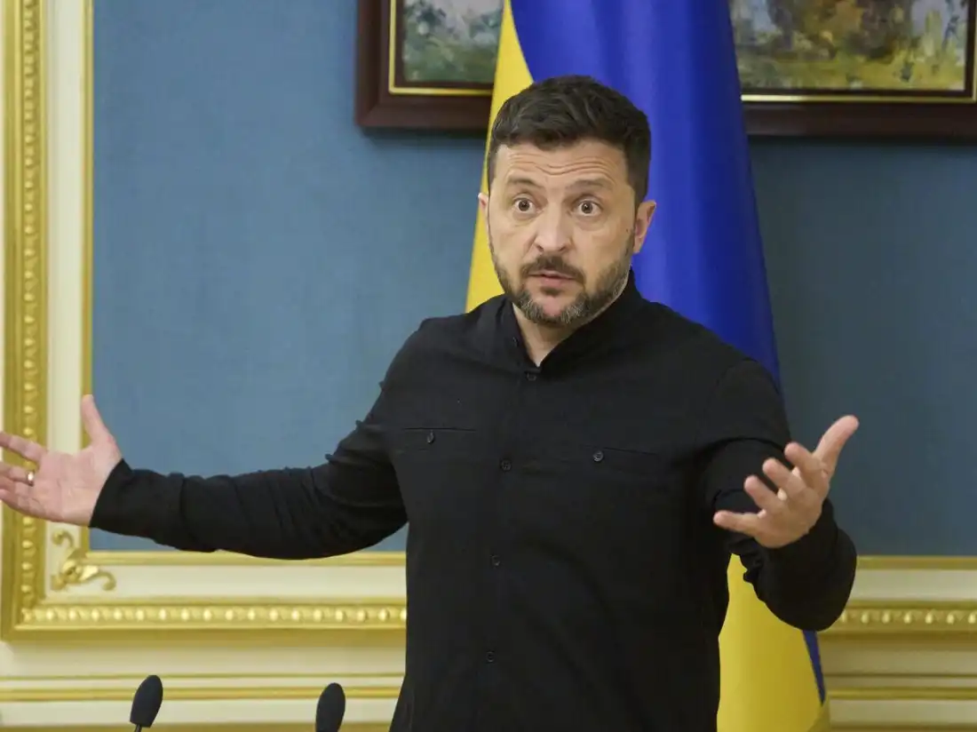 Зеленский всё. К нему отправили «специалистов» Залужного: «Были выстрелы, приближенные погибли» Зеленский всё. К нему отправили «специалистов» Залужного: «Были выстрелы, приближенные погибли»