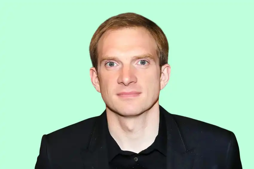 «Он в США ни копейки не заработал»: что заставило русофоба Андрея Бурковского вернуться в РФ «Он в США ни копейки не заработал»: что заставило русофоба Андрея Бурковского вернуться в РФ
