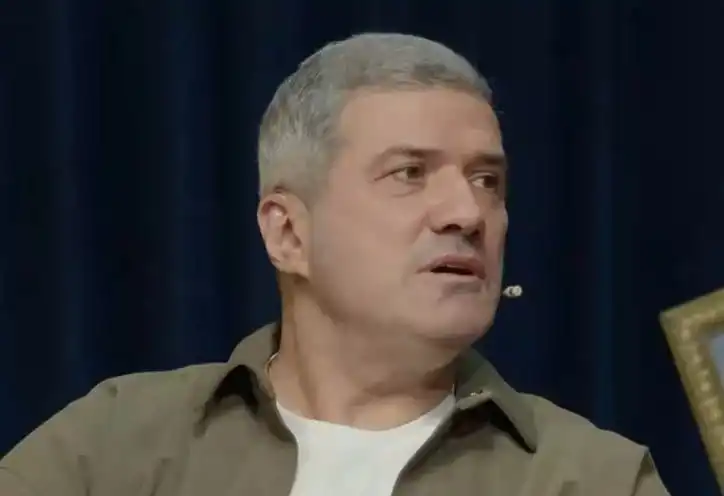 «Выпрут всех – уже начали»: Шахназаров назвал имена сбежавших из России звезд, которых уже изгнали из Латвии «Выпрут всех – уже начали»: Шахназаров назвал имена сбежавших из России звезд, которых уже изгнали из Латвии