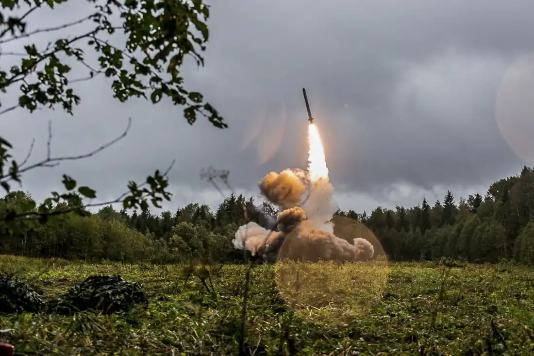 В Киеве и НАТО заметно напряглись: Россия начинает использование беспощадного оружия в зоне СВО В Киеве и НАТО заметно напряглись: Россия начинает использование беспощадного оружия в зоне СВО